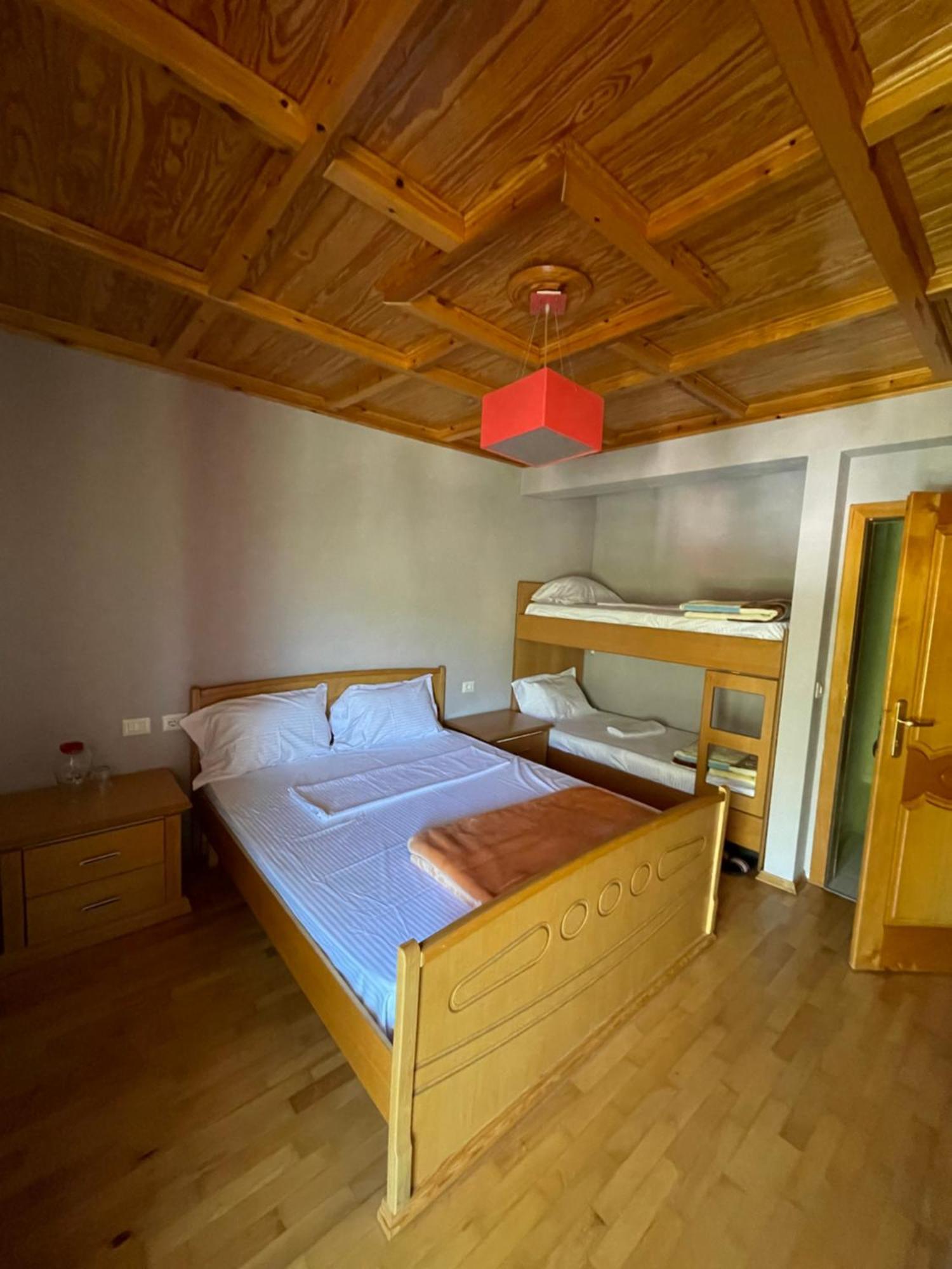 Lura Hotel Fushe-Lure Ngoại thất bức ảnh