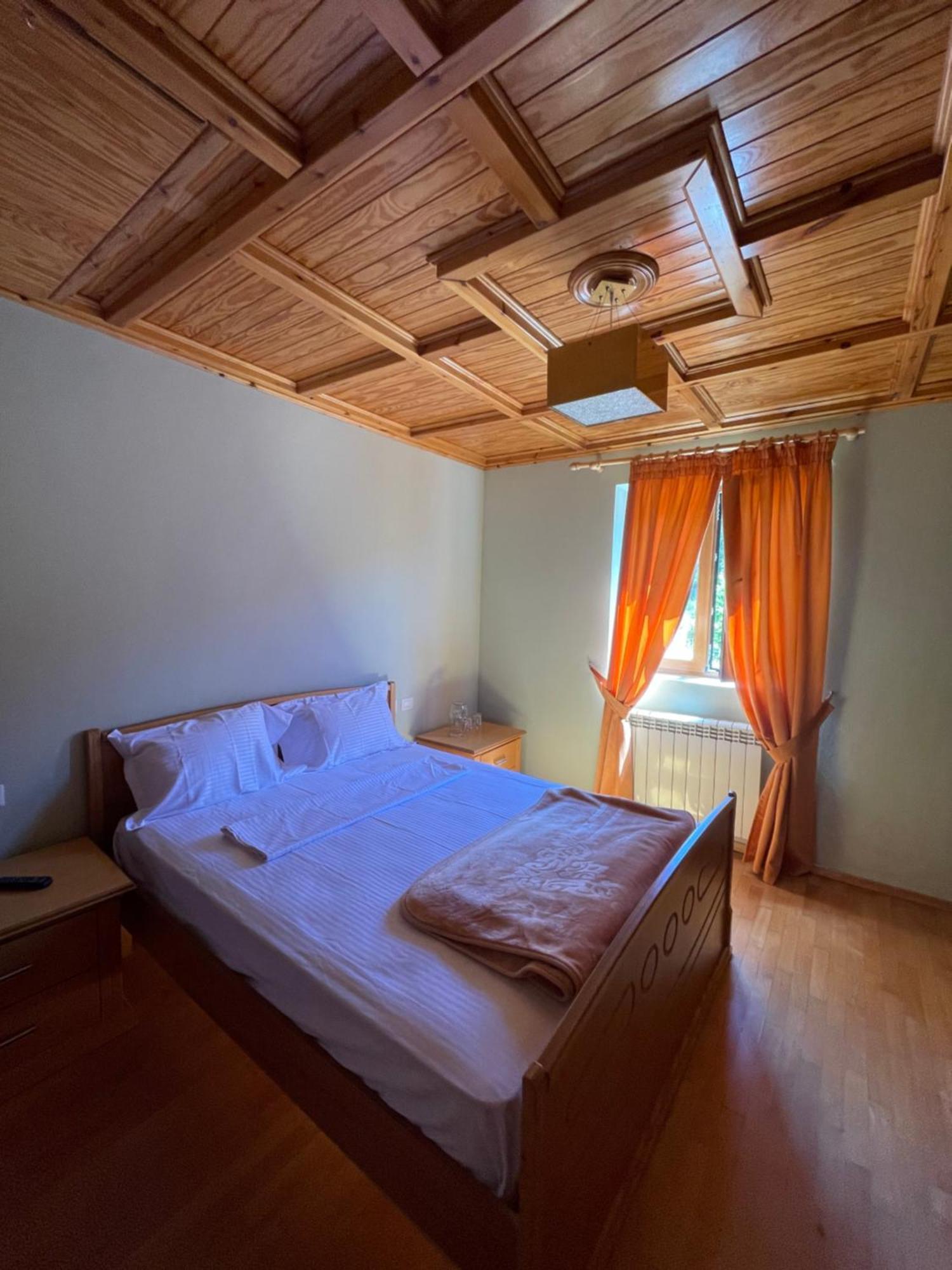Lura Hotel Fushe-Lure Ngoại thất bức ảnh